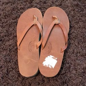 Rainbows, women’s 11